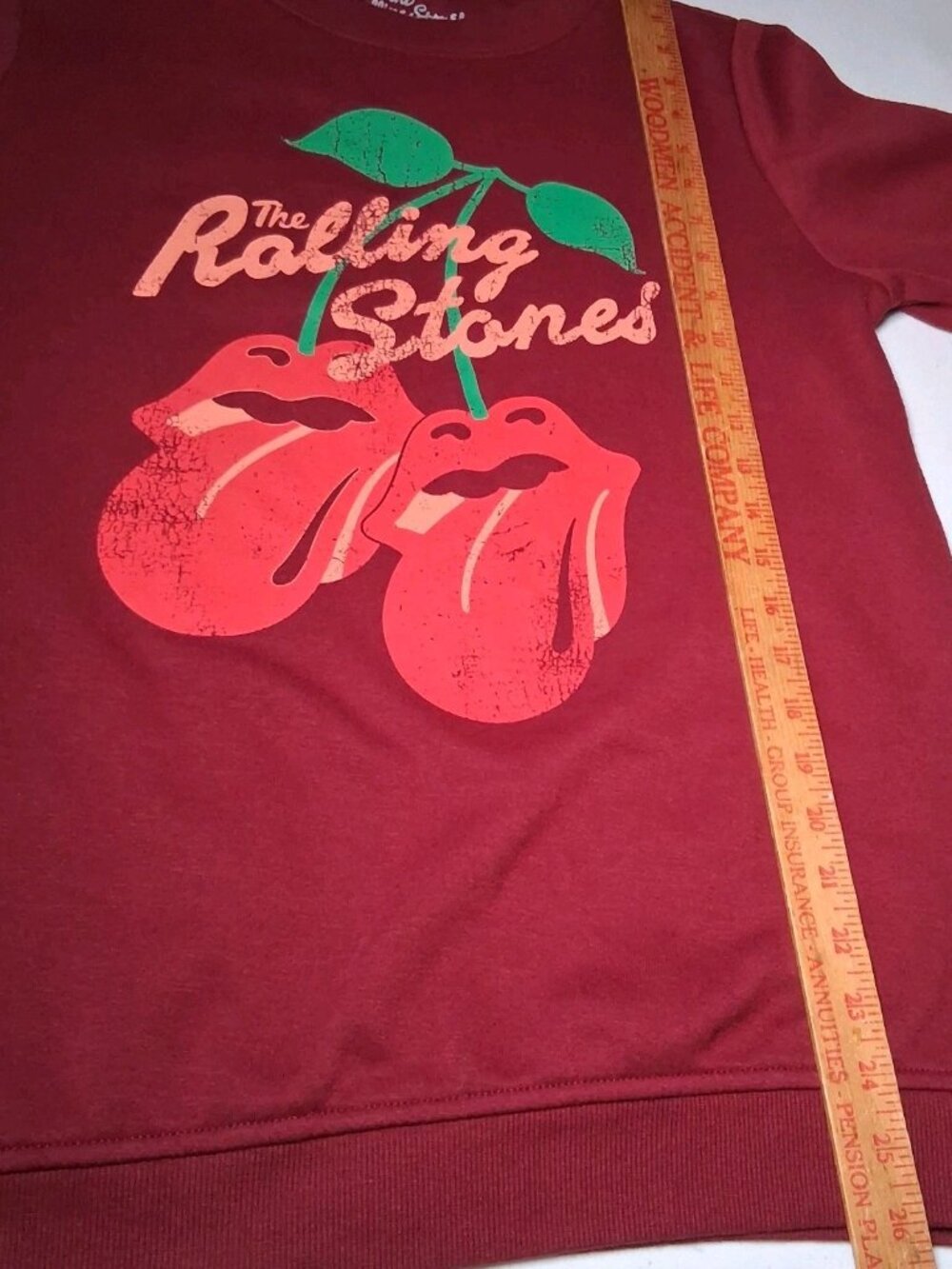 Rolling Stones Sweatshirt Women M Maroon Cherry Tongue And Lips Rock Band Shirt - Picture 6 of 13